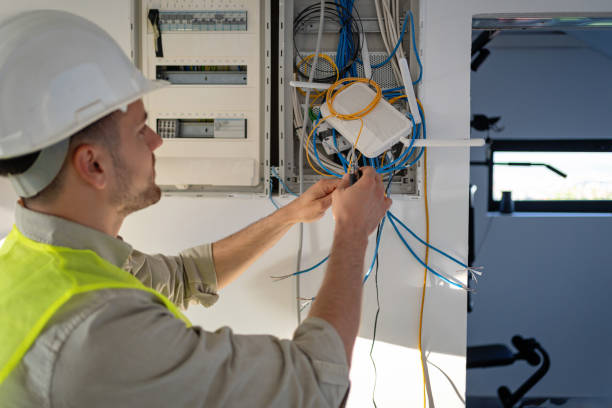 Best Licensed Electrician  in Pemberwick, CT